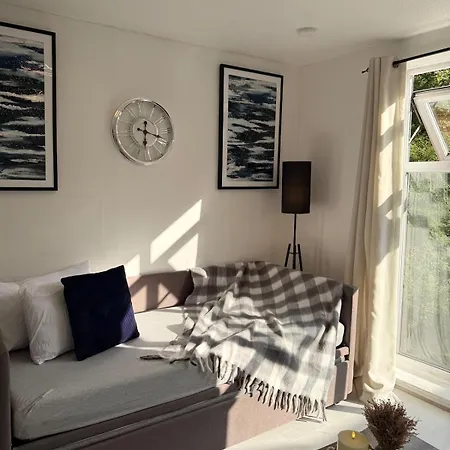 Flat In Manchester - Dudleys Dove-2