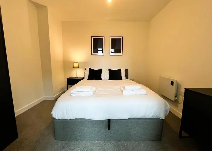 Prime Central-Luxury 1Br -Free Parking-Fast Wi-Fi